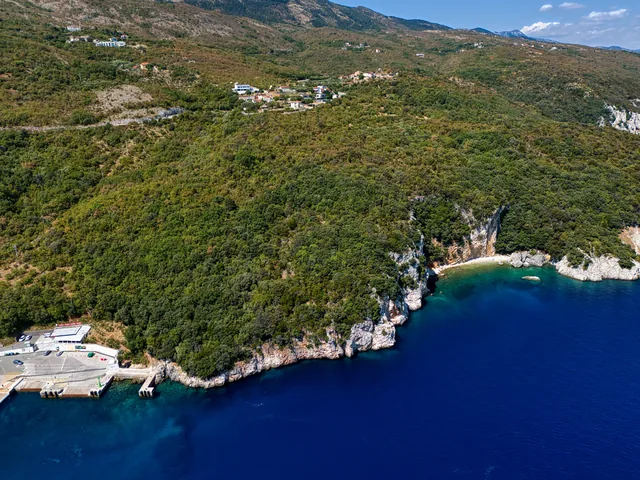 Obala u okolici Brestove snimljena iz zraka